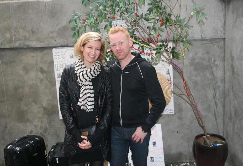 פנסיון Crib 49 Guesthouse   Foreigner Only