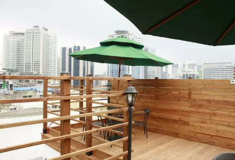 Pensiune Crib 49 Guesthouse Foreigner Only