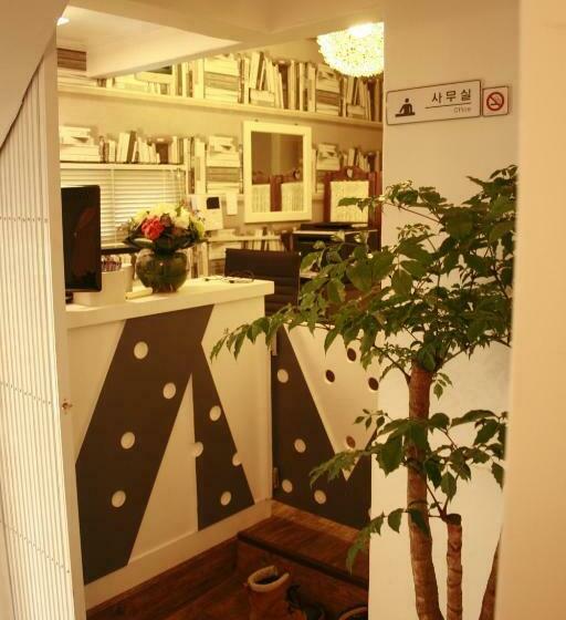 פנסיון Crib 49 Guesthouse   Foreigner Only