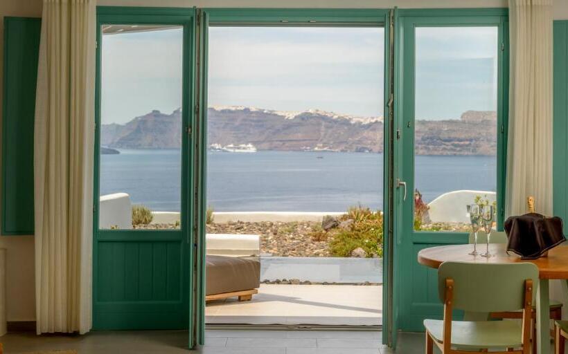 Pensió Neptune Luxury Suites