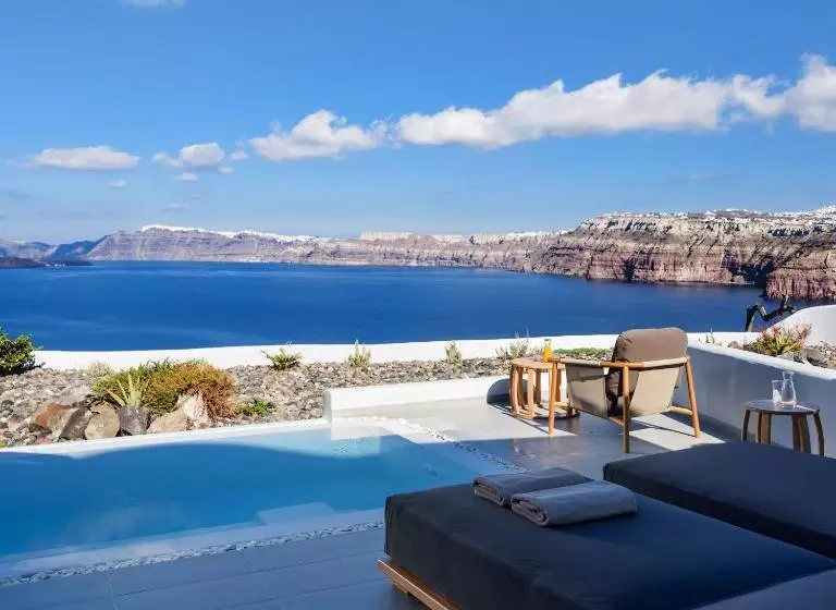 پانسیون Neptune Luxury Suites