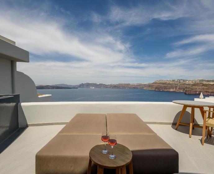 Pensió Neptune Luxury Suites