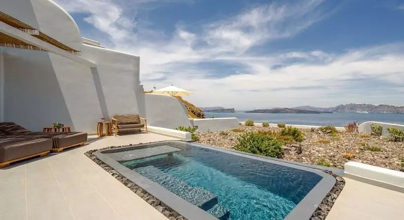 پانسیون Neptune Luxury Suites