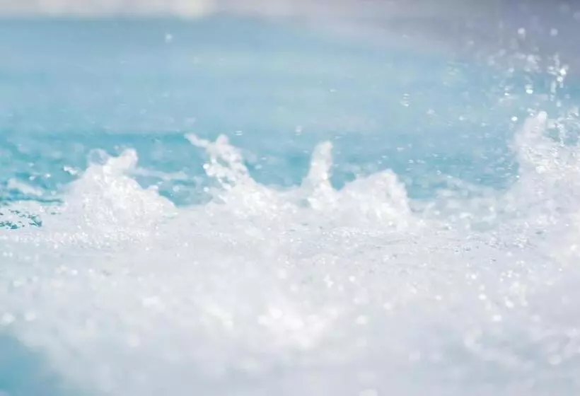 پانسیون Neptune Luxury Suites