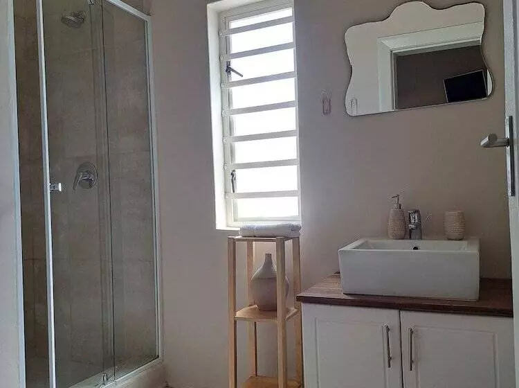 펜션 The Big   Luxury Backpackers