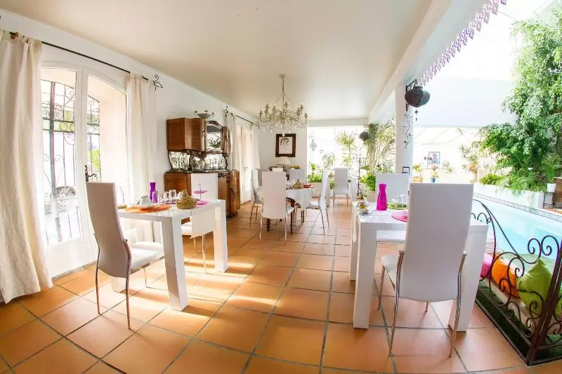 פנסיון Chambre D Hôtes Villa Ambrosia