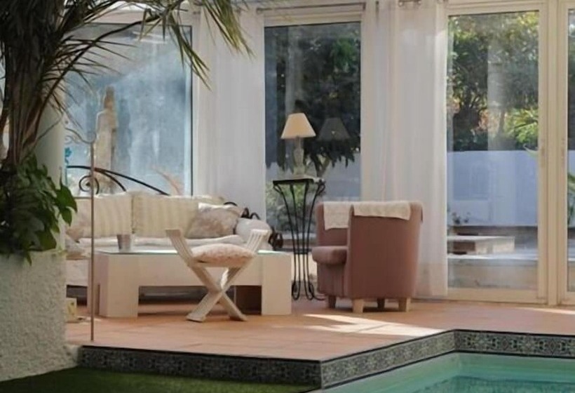 펜션 Chambre D Hôtes Villa Ambrosia