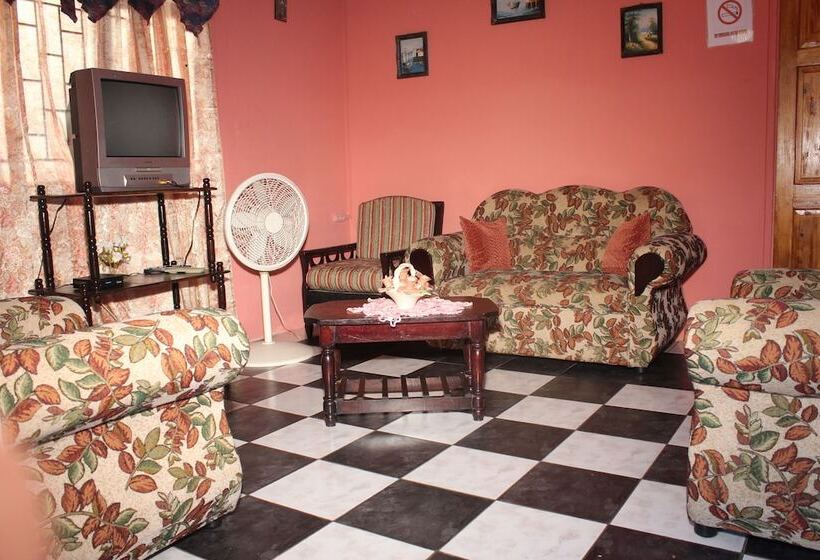 پانسیون Villa Shalom Guest House