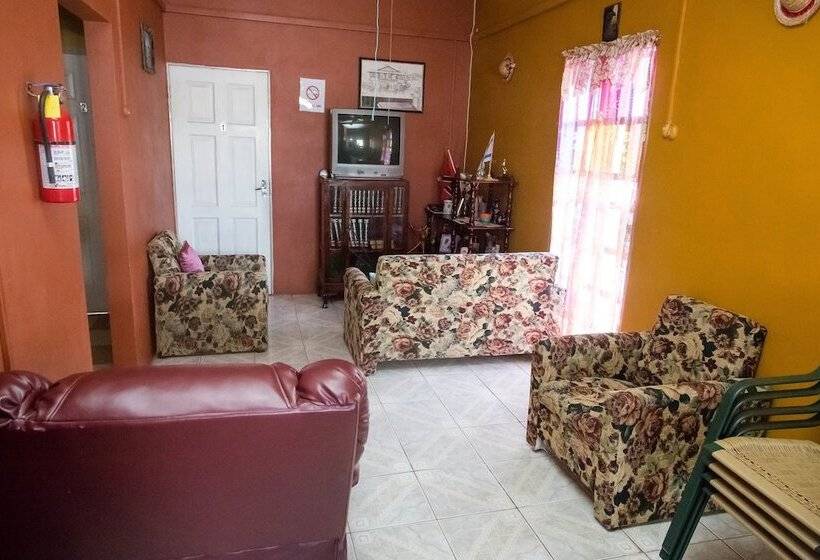 پانسیون Villa Shalom Guest House