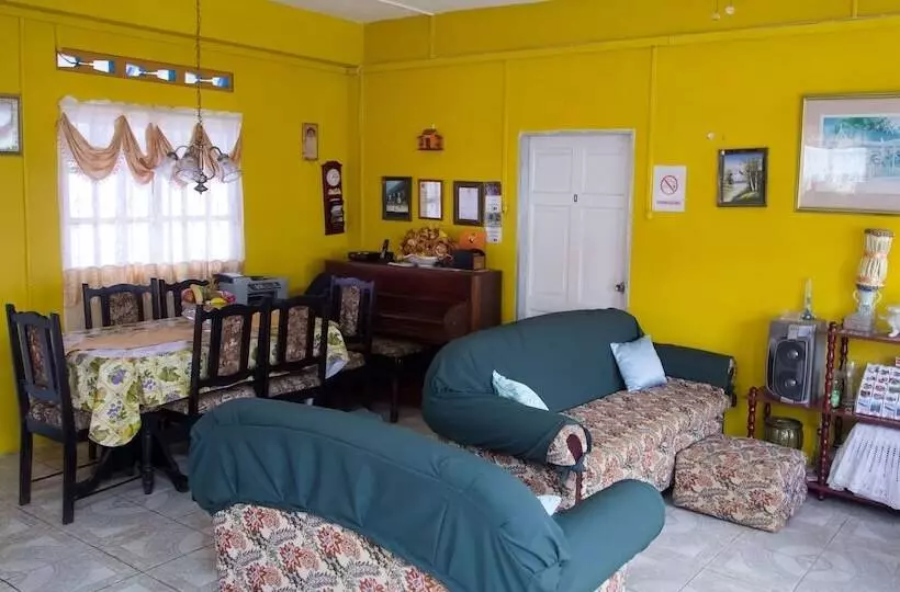 پانسیون Villa Shalom Guest House