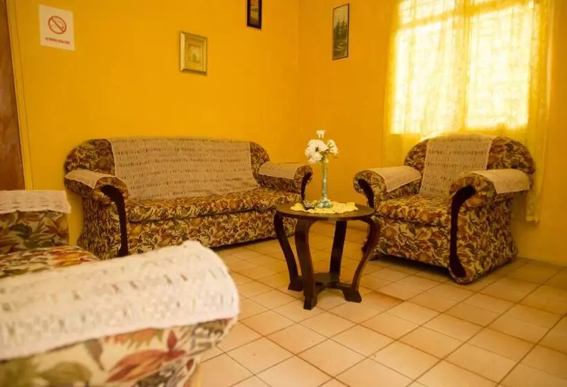 پانسیون Villa Shalom Guest House