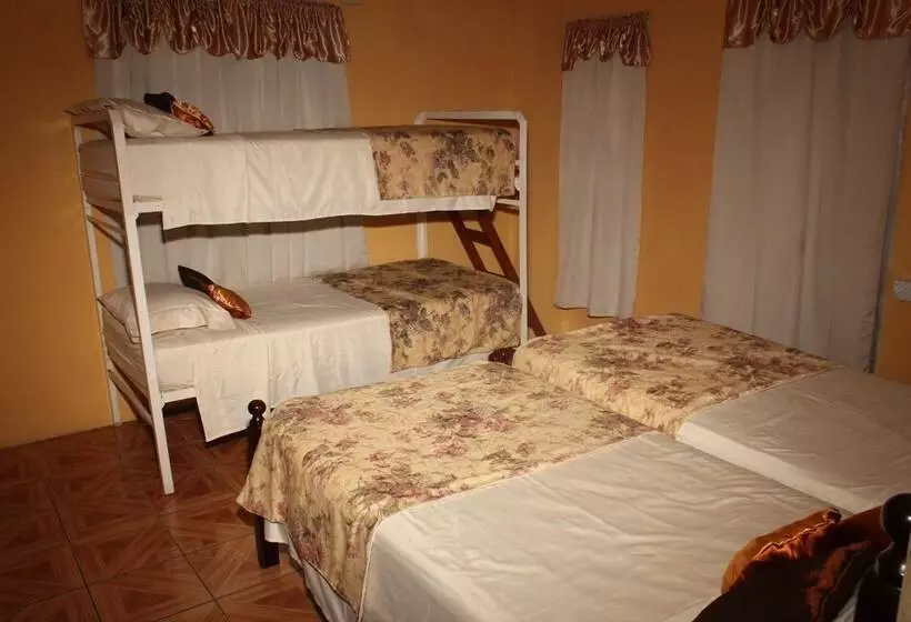 پانسیون Villa Shalom Guest House