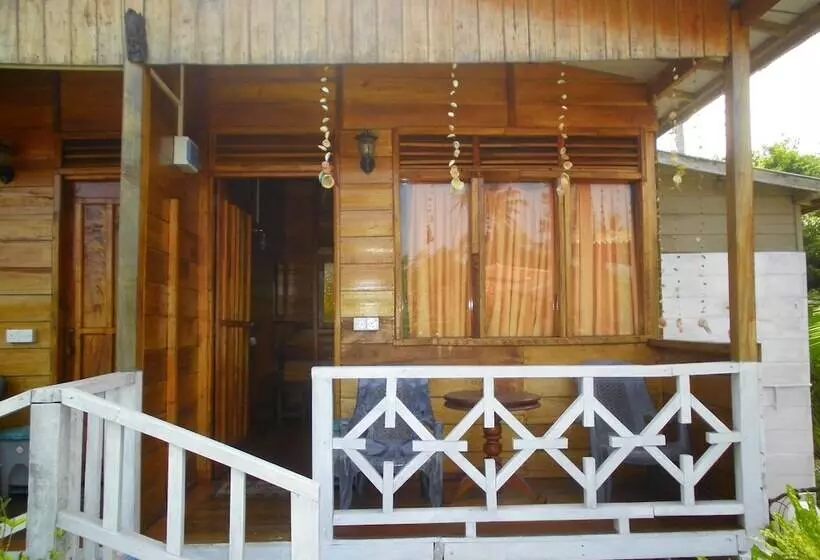 استراحتگاه Little Pumpkin Cabanas