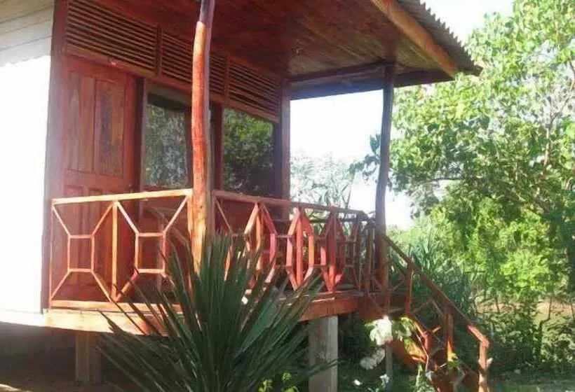 استراحتگاه Little Pumpkin Cabanas