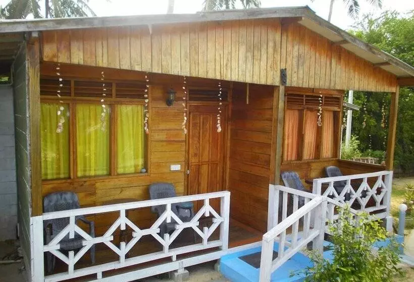 استراحتگاه Little Pumpkin Cabanas