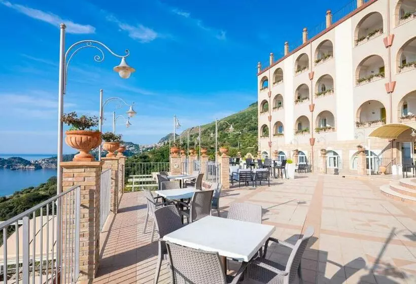 Hotelli Olimpo le Terrazze