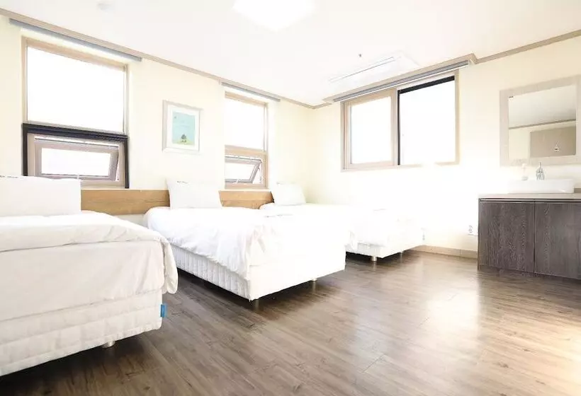 ユースホステル Roi Guesthouse