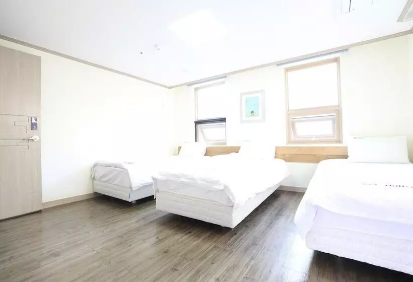 ユースホステル Roi Guesthouse