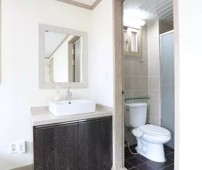 ユースホステル Roi Guesthouse