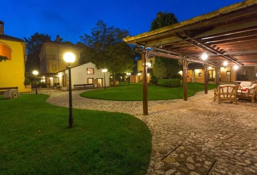 تختخواب و صبحانه Corte Dei Tini