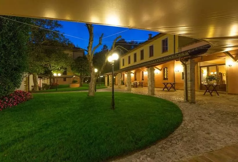 تختخواب و صبحانه Corte Dei Tini