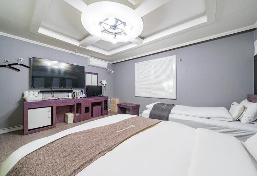 בית מלון כפרי Daejeon Yuseong Luxury