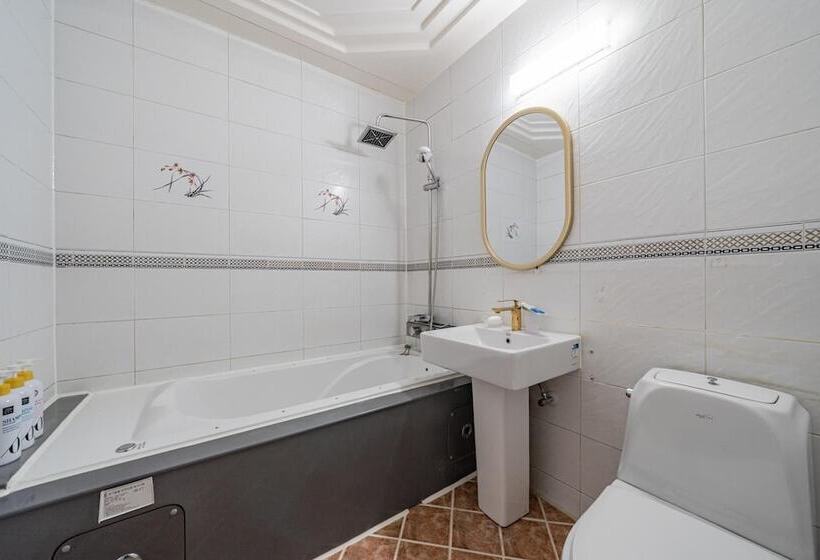 בית מלון כפרי Daejeon Yuseong Luxury