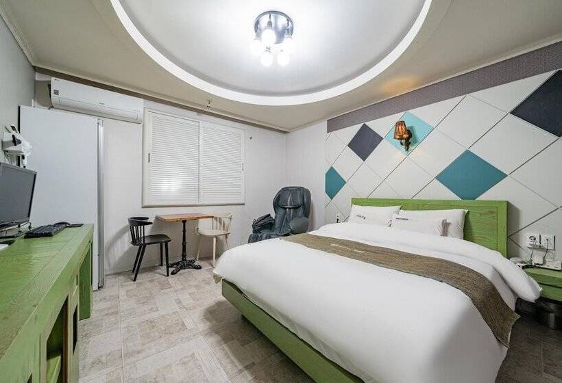 בית מלון כפרי Daejeon Yuseong Luxury