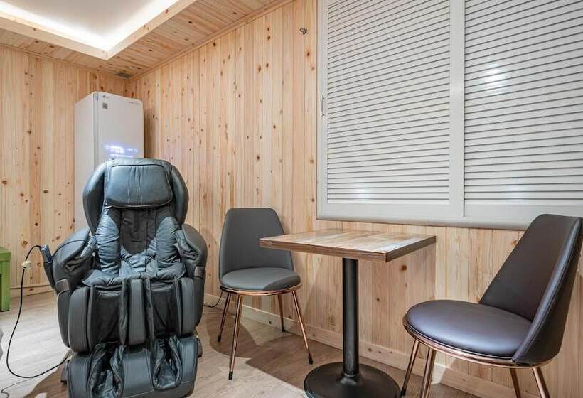 בית מלון כפרי Daejeon Yuseong Luxury