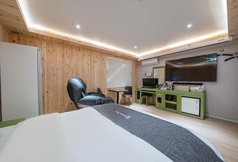 בית מלון כפרי Daejeon Yuseong Luxury