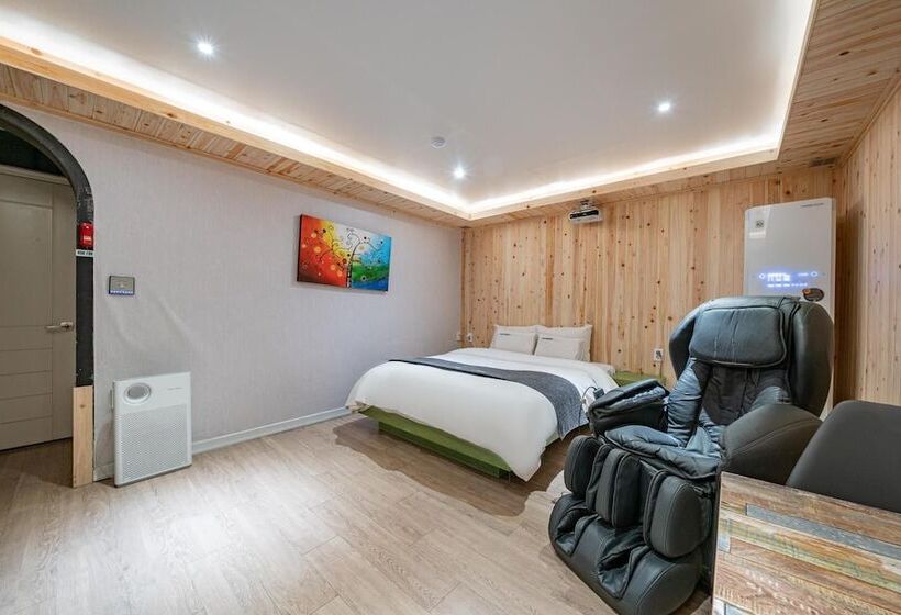 בית מלון כפרי Daejeon Yuseong Luxury