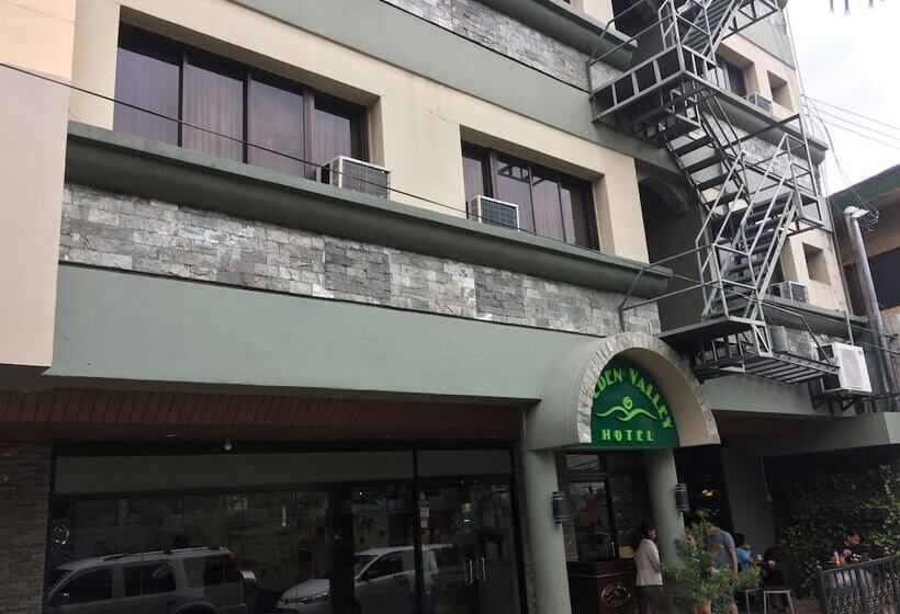 בית מלון כפרי Golden Valley