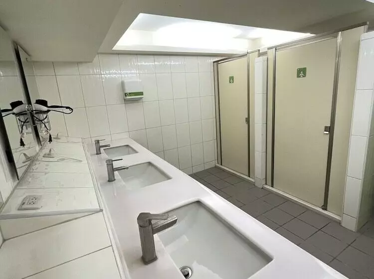 Kiwi Express Hotel   Chenggong Rd