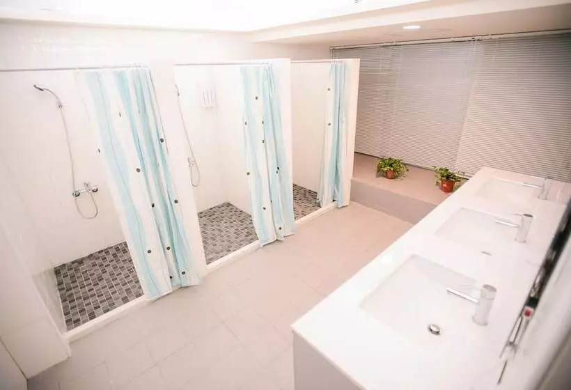 Kiwi Express Hotel   Chenggong Rd