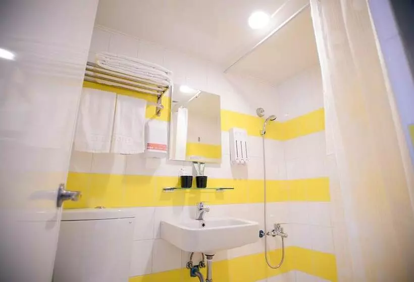 Kiwi Express Hotel   Chenggong Rd