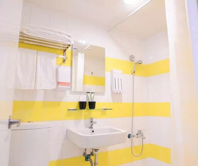 Kiwi Express Hotel   Chenggong Rd