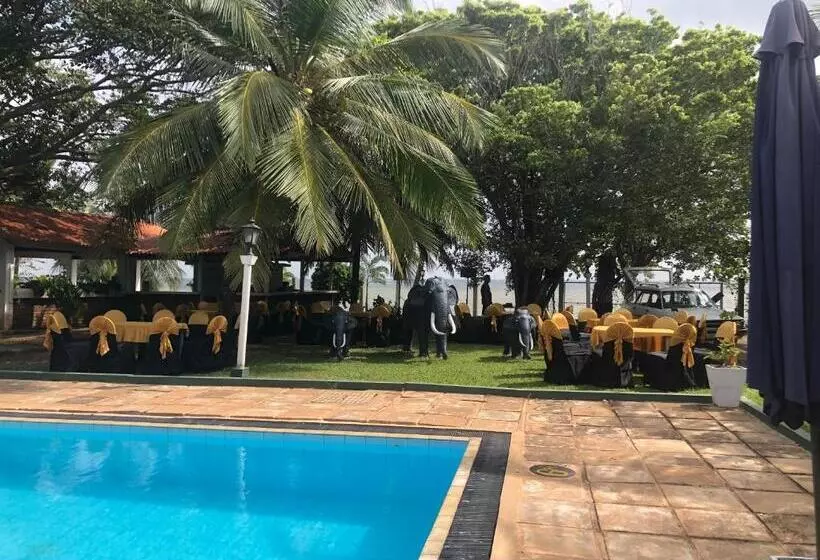 Hotel Lagoon Paradise