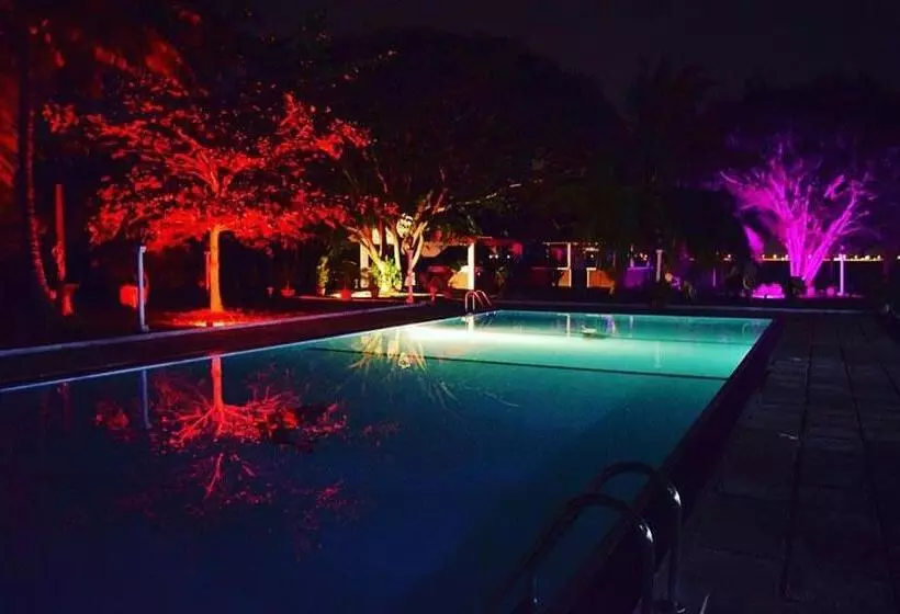 Hotel Lagoon Paradise