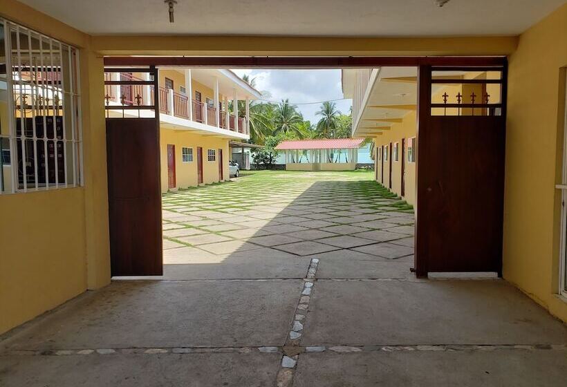 هتل Real Costa Inn