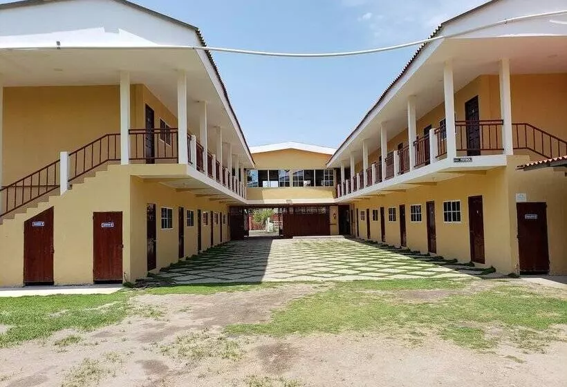 هتل Real Costa Inn