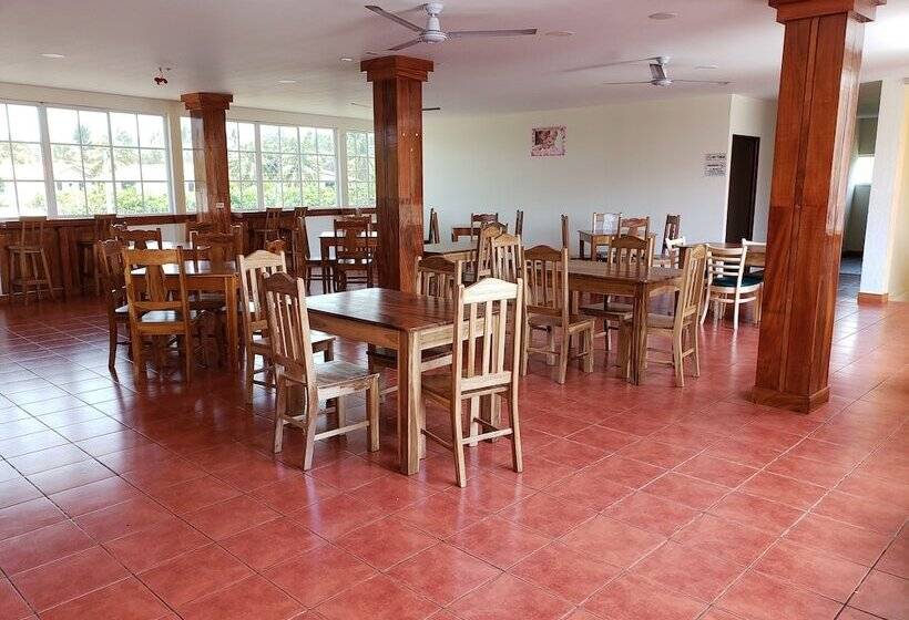 هتل Real Costa Inn