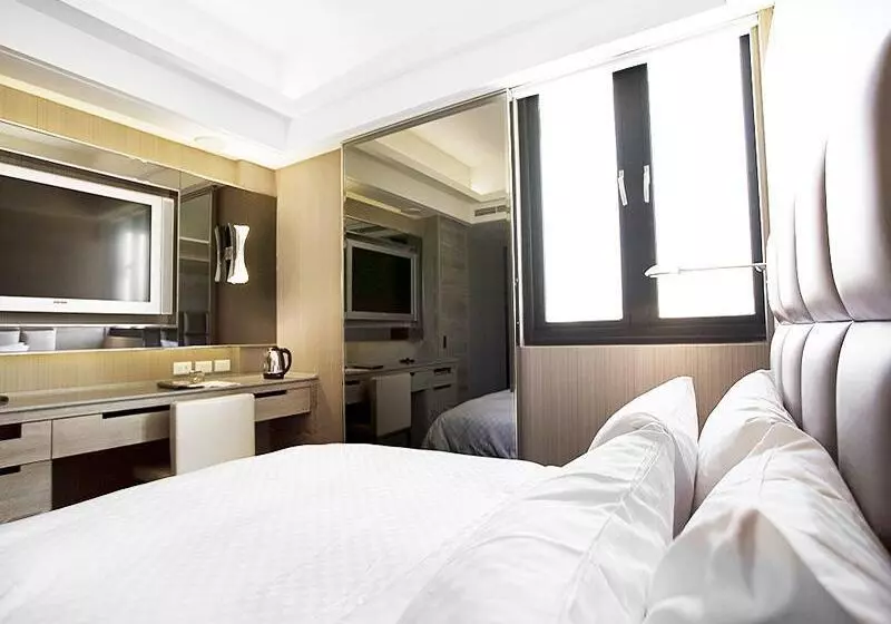 Royal Group Hotel Ho Yi Branch