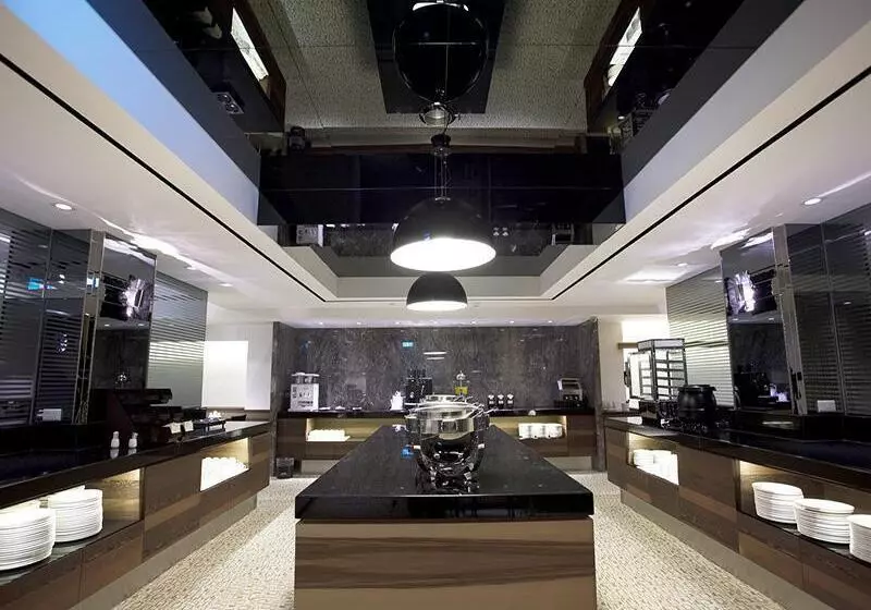 Royal Group Hotel Ho Yi Branch