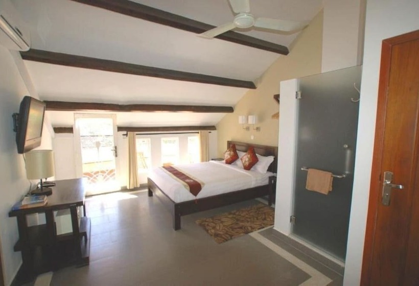 فندق The Columns