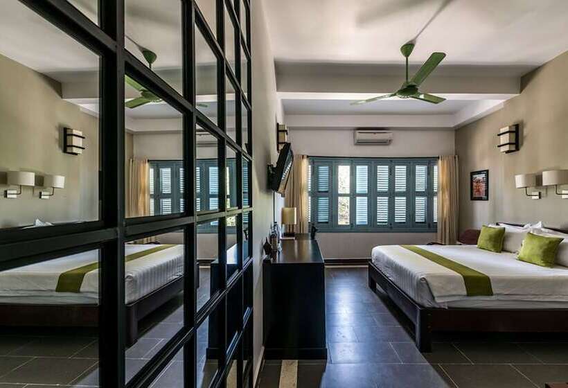 فندق The Columns