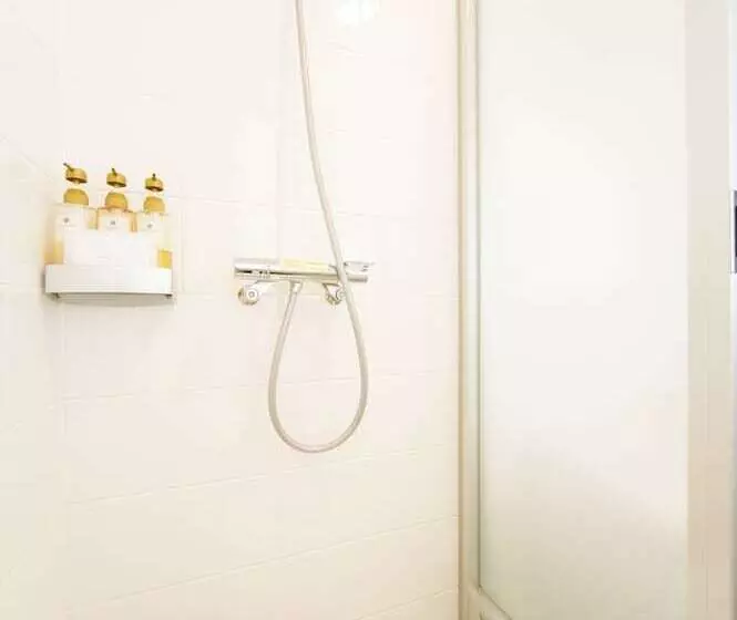 בית מלון כפרי Urbain Hiroshima Central