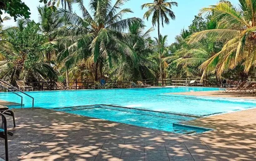 Lagoon Paradise Beach Resort