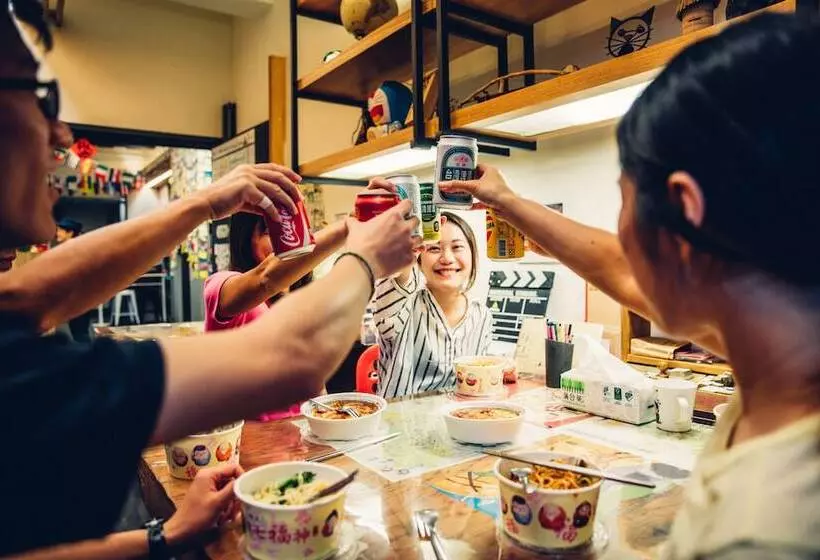 On My Way Taipei Hostel