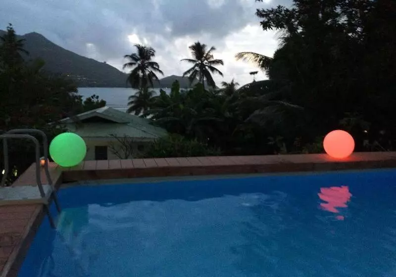 پانسیون Sea View Lodge