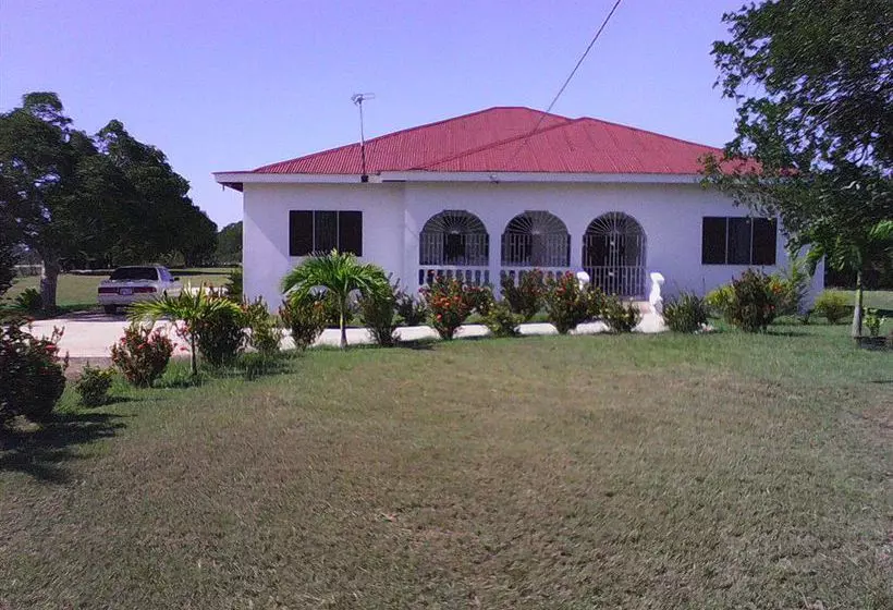 پانسیون Treasure Bay Guesthouse